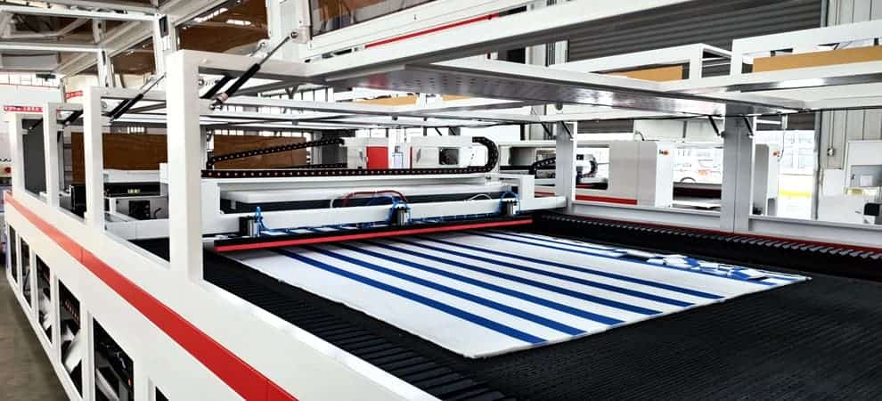 flatbed co2 laser cutting machine